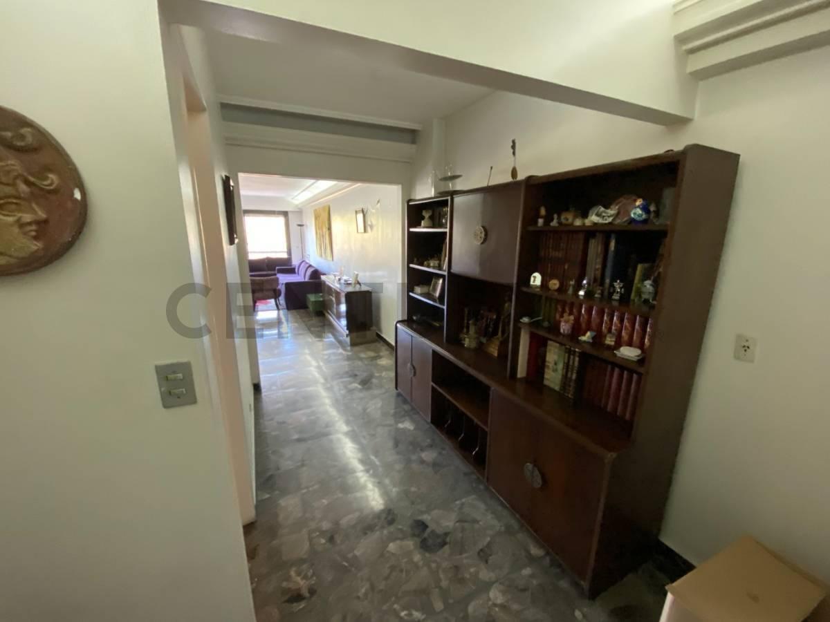 Venta Departamento 5 Amb C/dependencia en Barracas Frente a Plaza - Cochera 1