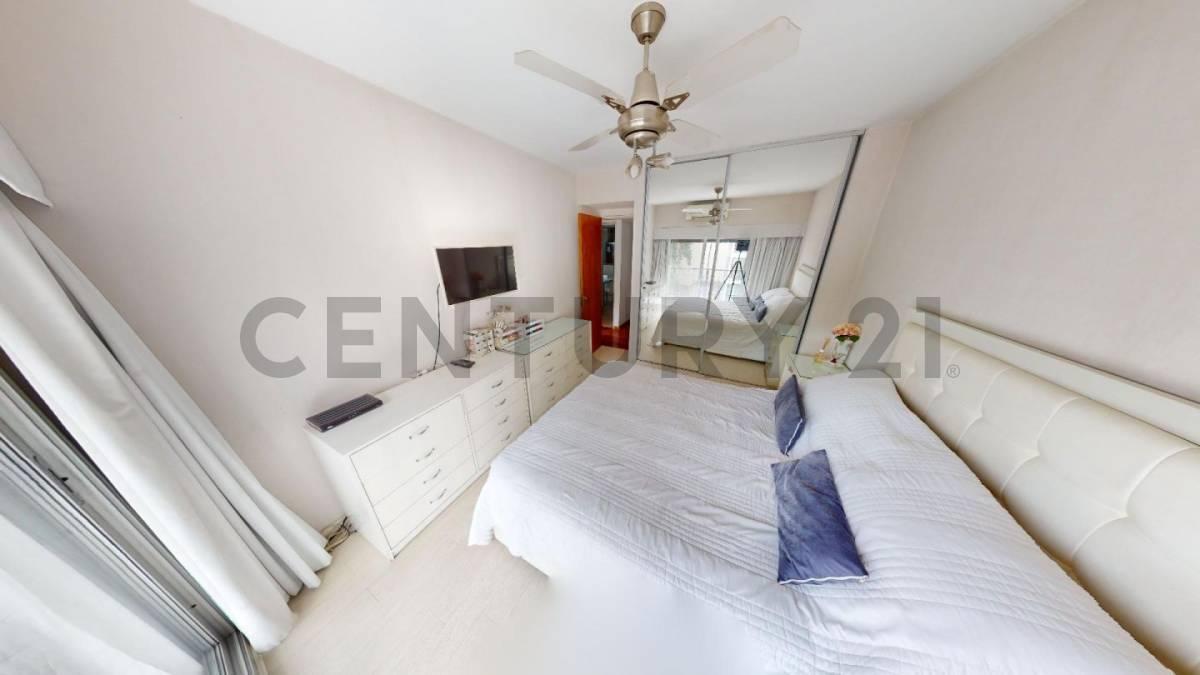 Departamento en Venta 4 Ambientes con Dependencia en Flores 1