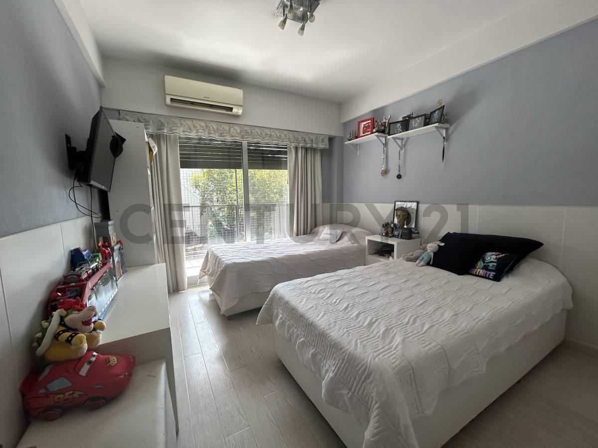 Departamento en Venta 4 Ambientes con Dependencia en Flores 4