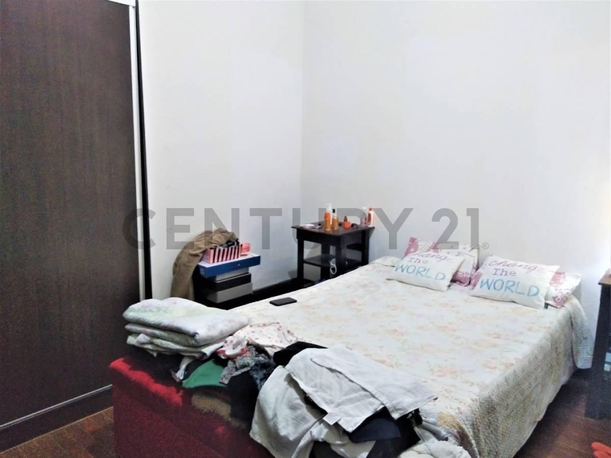 Venta Casa en Lote Propio en Flores Cochera Terraza 5
