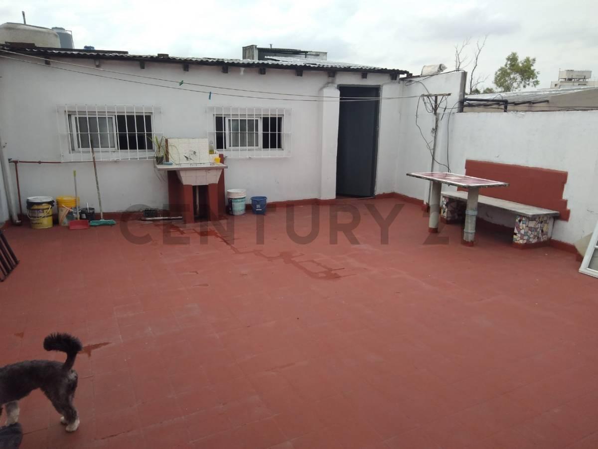 Venta Casa en Lote Propio en Flores Cochera Terraza 4