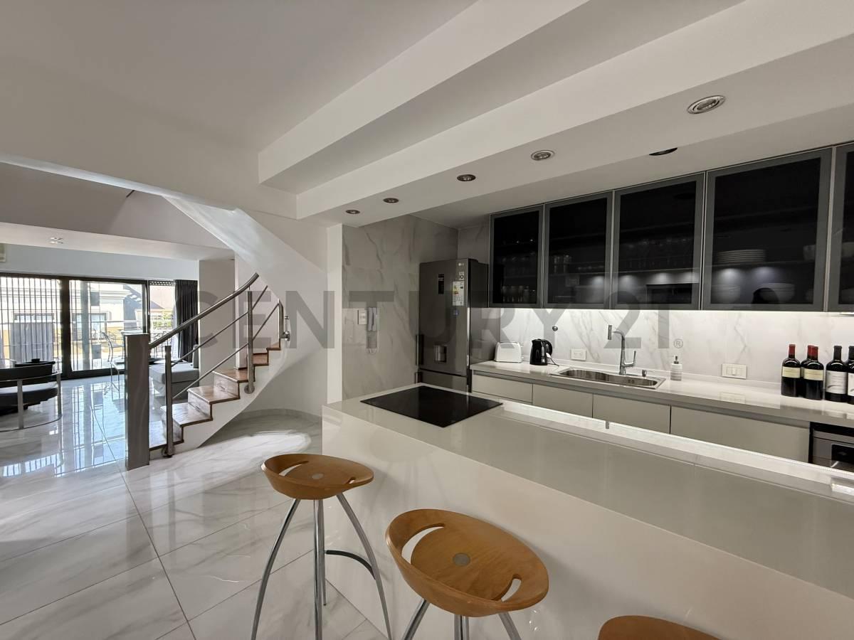 Venta Departamento Tipo Dúplex con Balcón Terraza y Cochera 4