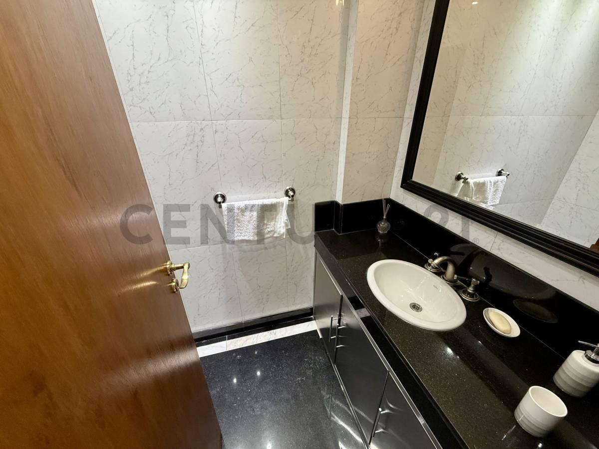 Venta Departamento Tipo Dúplex con Balcón Terraza y Cochera 1