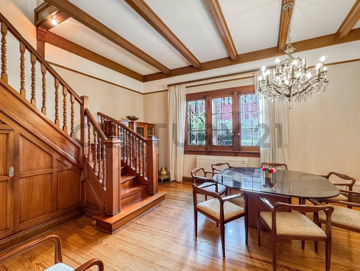Venta Casa de 6 Ambientes en Colegiales Estilo Inglés Sobre Lote Propio 3