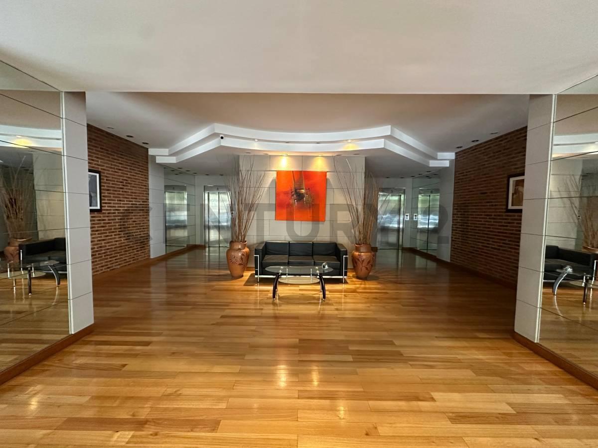 Venta Dpto. 5 Amb. C/balcón, 2 Cocheras y Amenities en Belgrano R 2