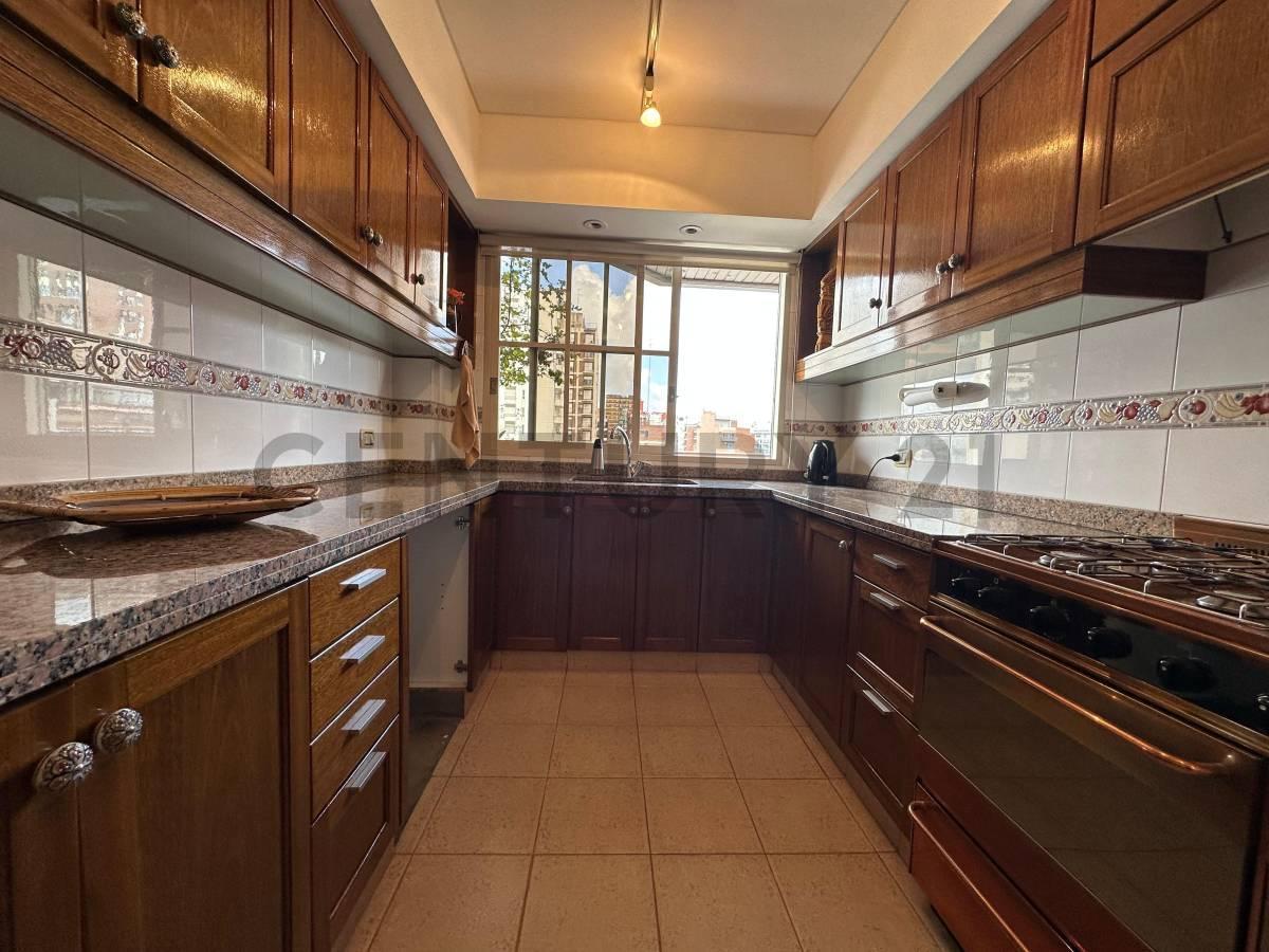 Venta Dpto. 5 Amb. C/balcón, 2 Cocheras y Amenities en Belgrano R 3