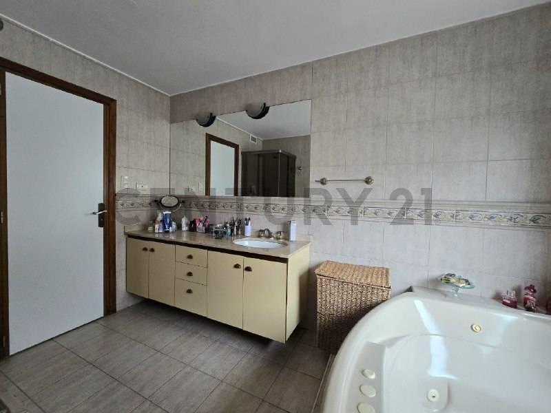 Venta Dpto 5 Amb C/triple Balcón y 2 Cocheras en Villa Urquiza: Torre Categoria C/seg 24hs 2