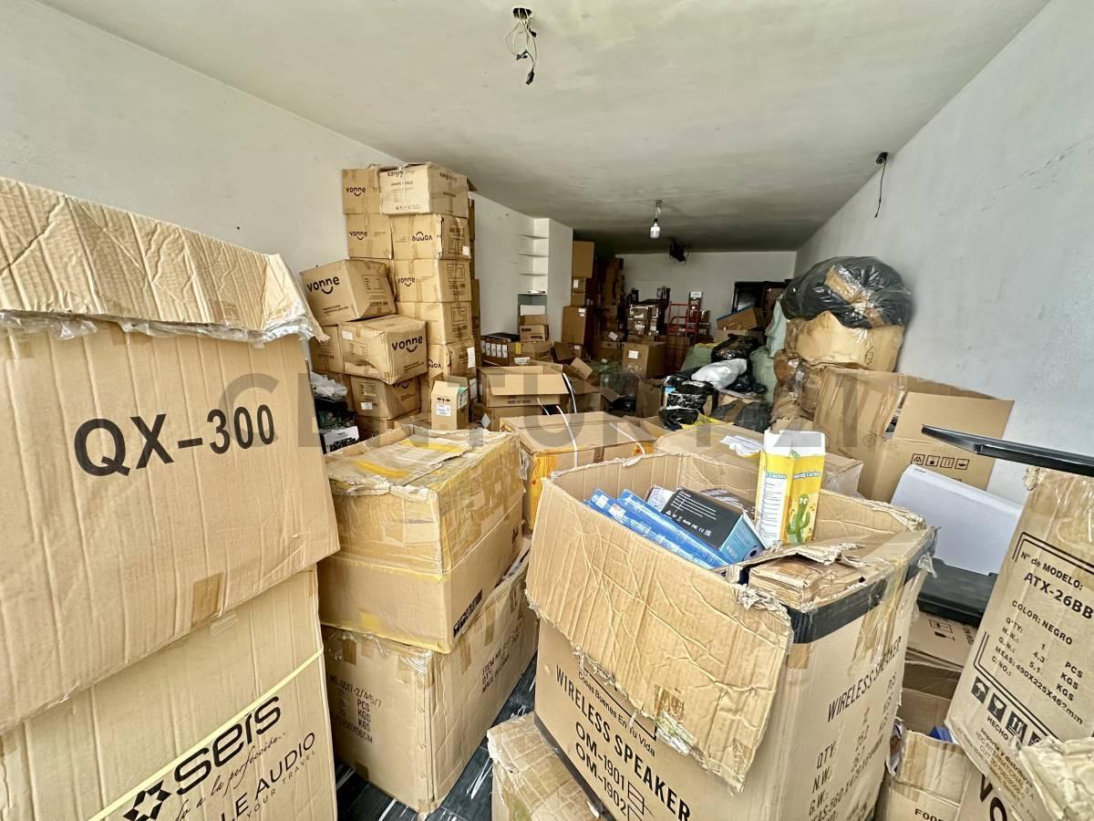 Venta Oficina en Once – Muy Luminosa, Ideal Para Depósito o Subdividir El Espacio. 4