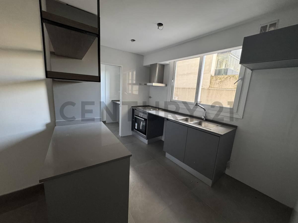 Venta Departamento 4 Ambientes en Flores con Cochera y Dependecia 4