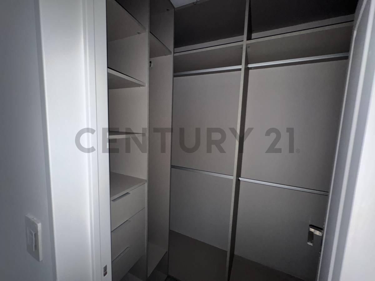 Venta Departamento 4 Ambientes en Flores con Cochera y Dependecia 2