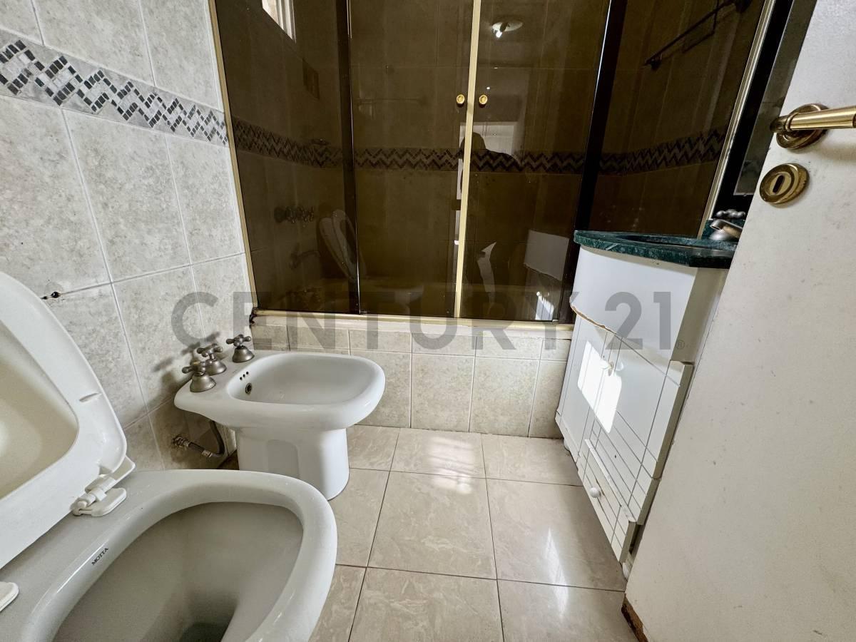 Venta Oficina 3 Ambientes Flores Apto Profesional/credito 3