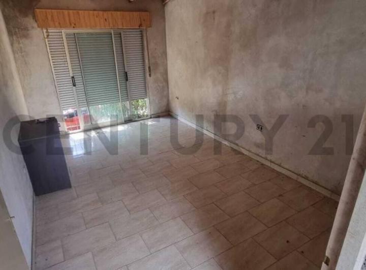 VENTA CASA 4 AMBIENTES FLORENCIO VARELA 5