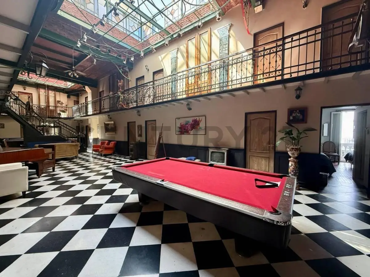 Venta de hotel ambientado y decorado de época, en Monserrat 4