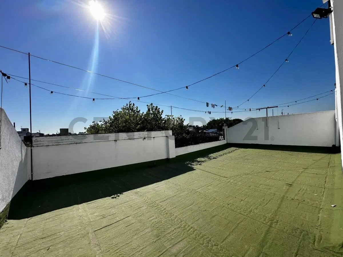 VENTA PH 5 AMBIENTES PARQUE CHACABUCO LUMINOSO CON QUINCHO Y TERRAZAS MAS LOCAL A LA CALLE 4