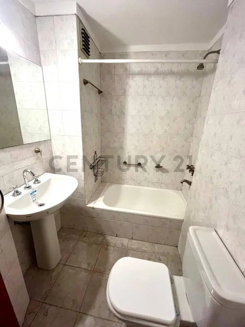 Alquiler 4 ambientes con cochera y amenities en Recoleta 5
