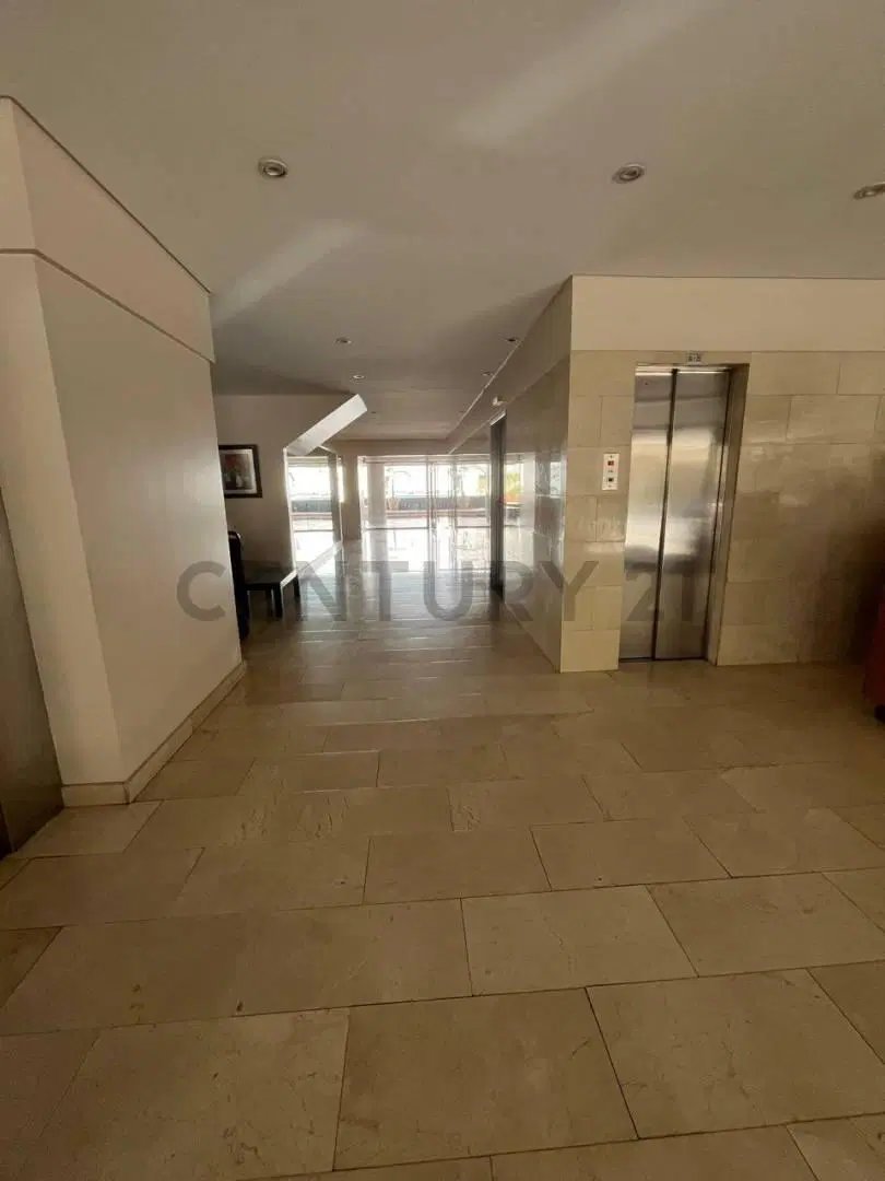 Alquiler 4 ambientes con cochera y amenities en Recoleta 2