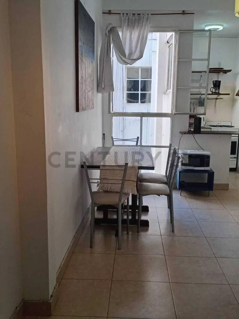 Venta Departamento 2 Ambientes en Retiro 3