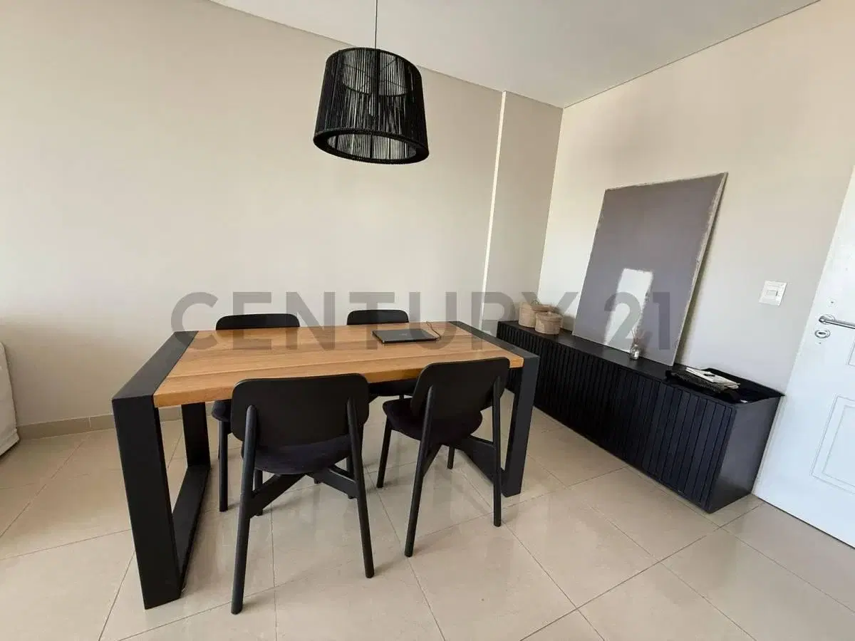 VENTA DEPARTAMENTO DE 2 AMBIENTES CON COCHERA FRENTE AL PARQUE CENTENARIO 2