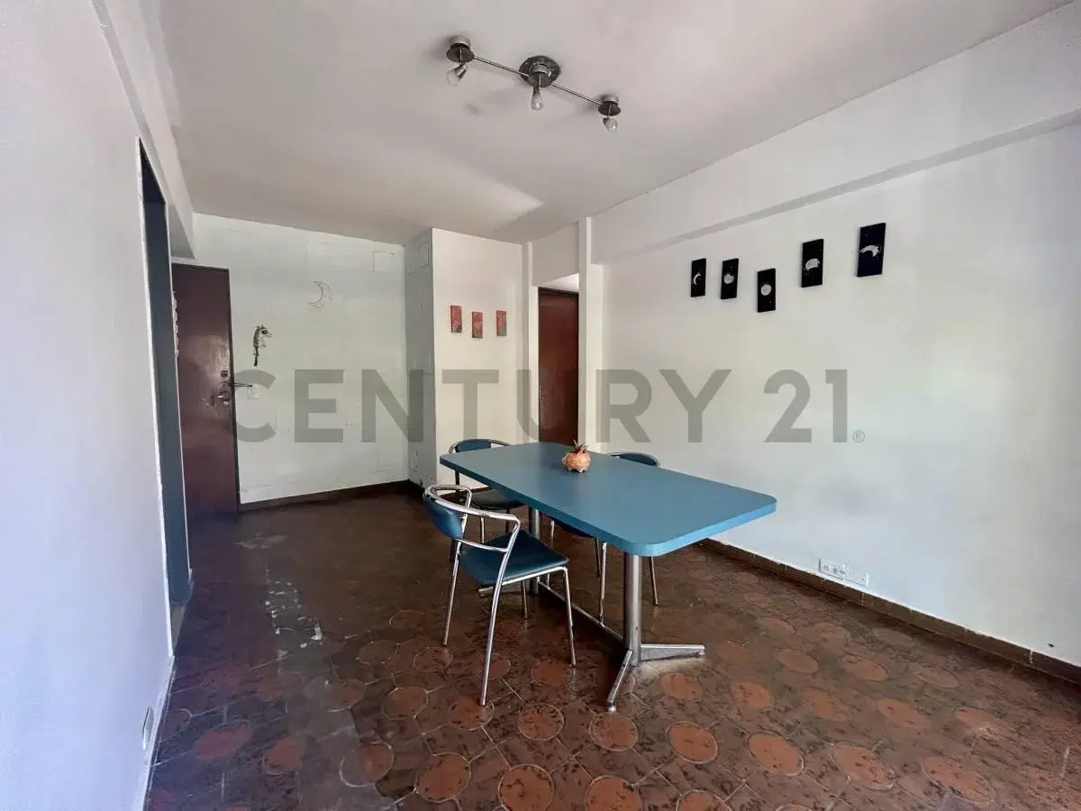 VENTA DEPTO 3 AMBIENTES CON DOBLE BALCON EN FLORES 2