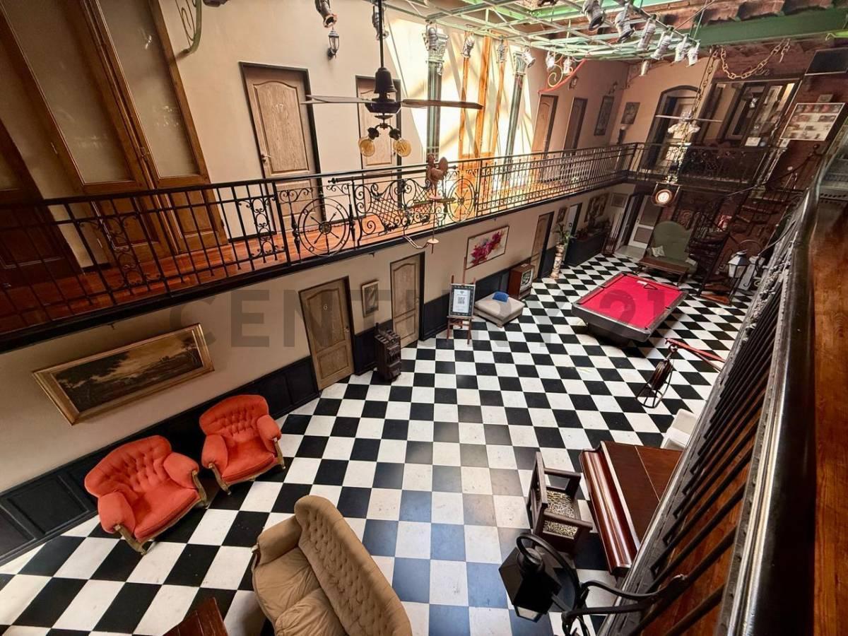 Foto de Alquiler de hotel ambientado y decorado de época, en Monserrat, imagen 2