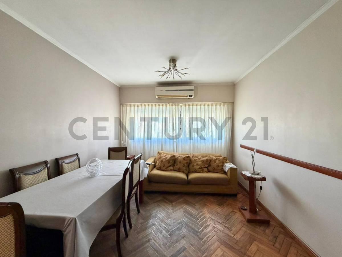 Venta Departamento 3 Ambientes en Flores