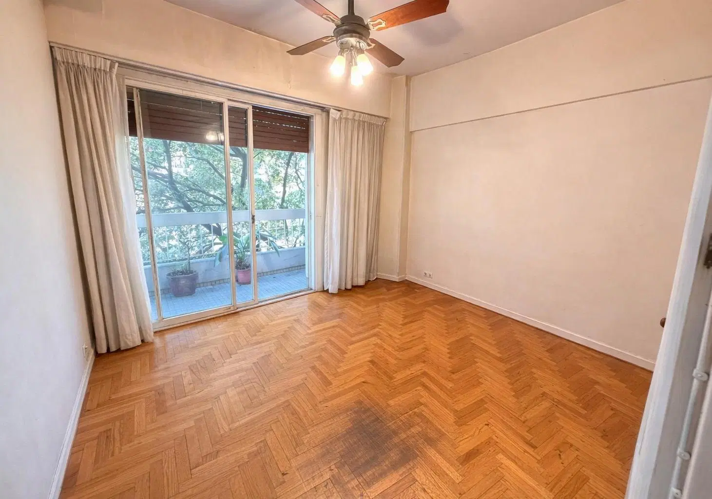 VENTA DEPTO 4 AMBIENTES DEPENDENCIA BALCÓN PALERMO 4