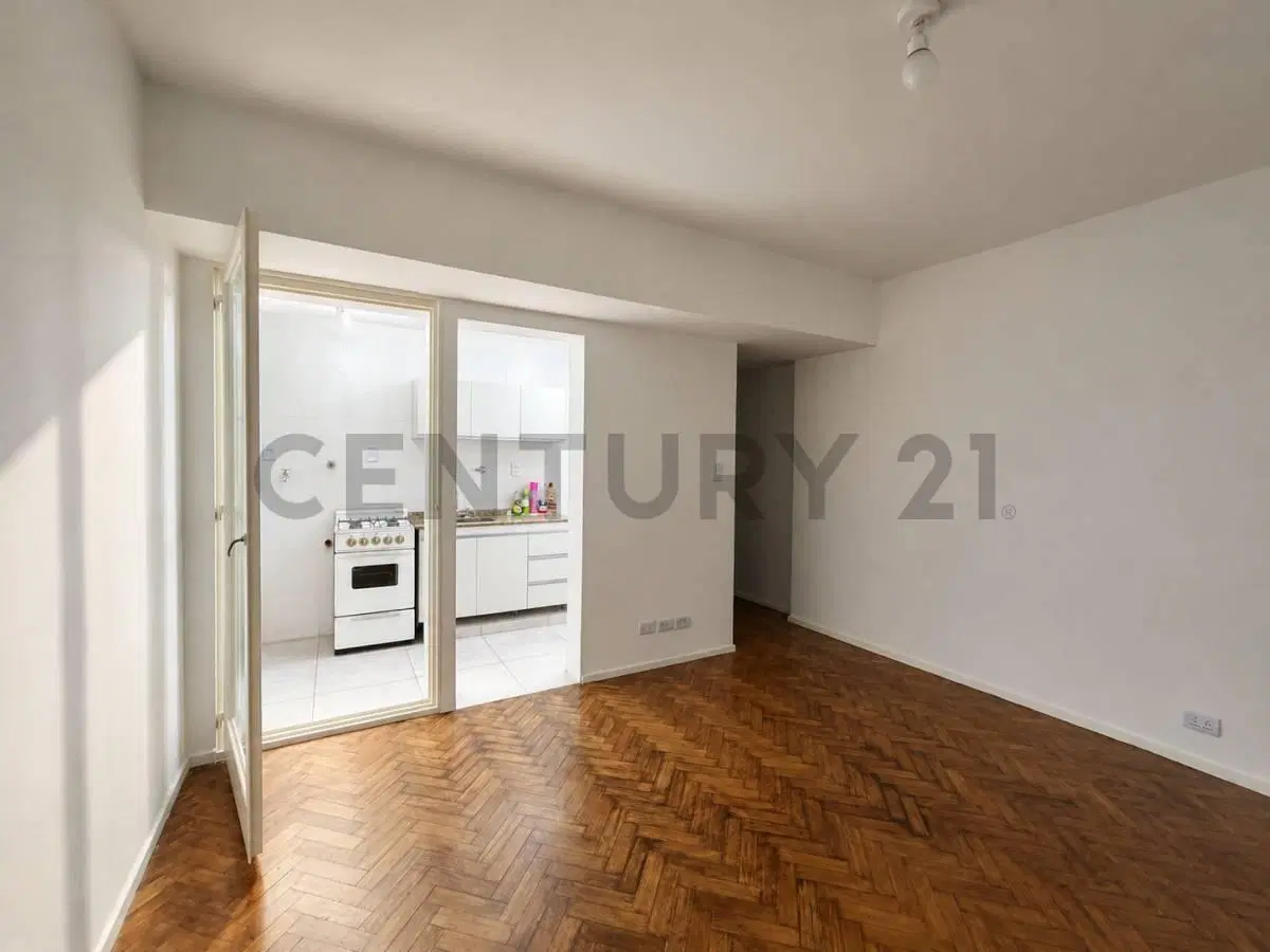 VENTA DEPARTAMENTO 2 AMBIENTES EN PLENO RECOLETA OPCIÓN COCHERA EN EL EDIFICIO 5