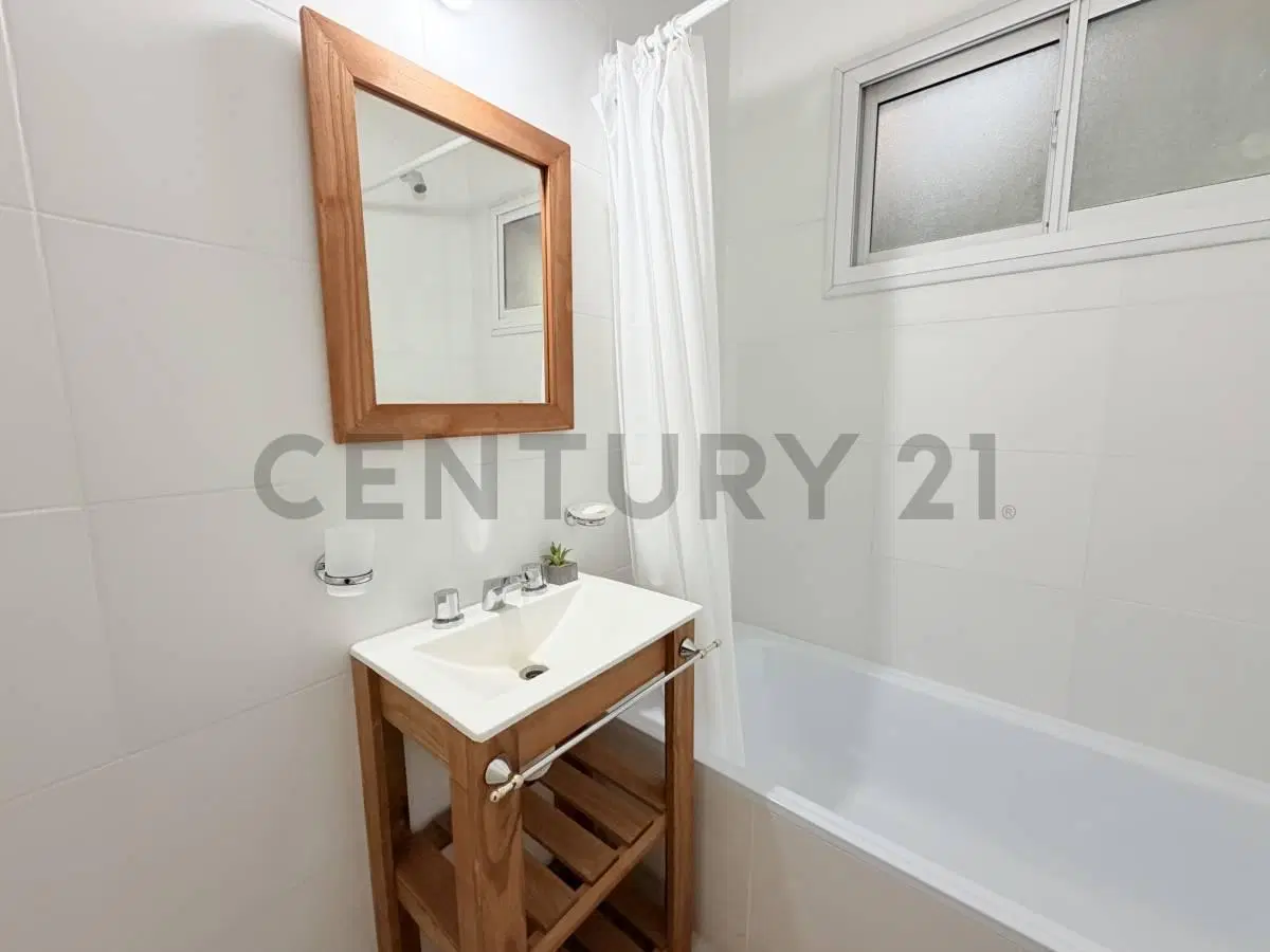 VENTA DEPARTAMENTO 2 AMBIENTES EN PLENO RECOLETA OPCIÓN COCHERA EN EL EDIFICIO 3