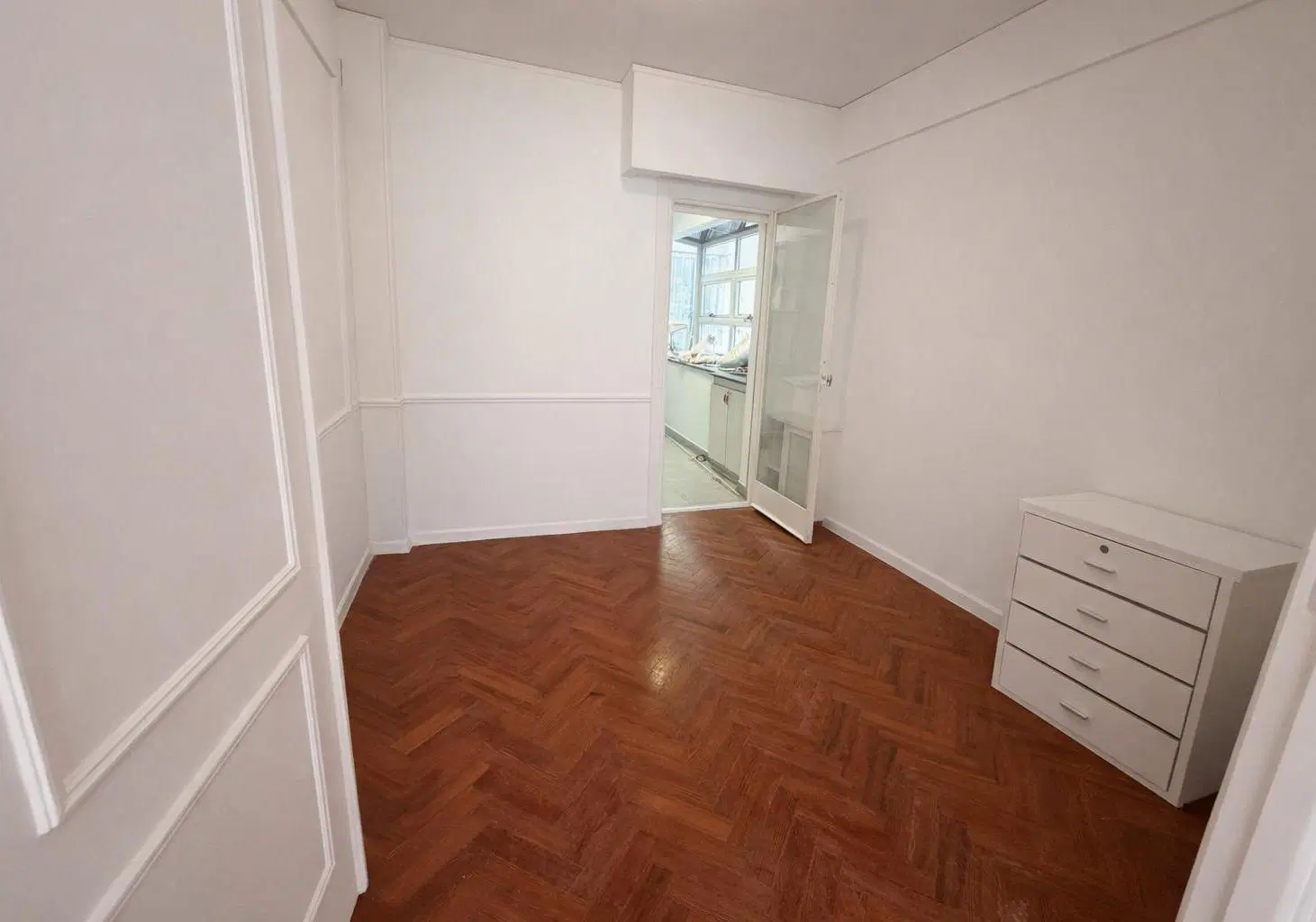 VENTA DEPTO 4 AMB DEPENDENCIA COCHERA EN BARRIO NORTE 3