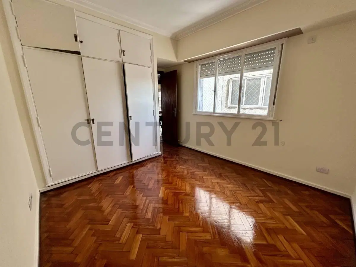 VENTA DUPLEX 4 AMBIENTES REFACCIONADO CON TERRAZA PROPIA 4