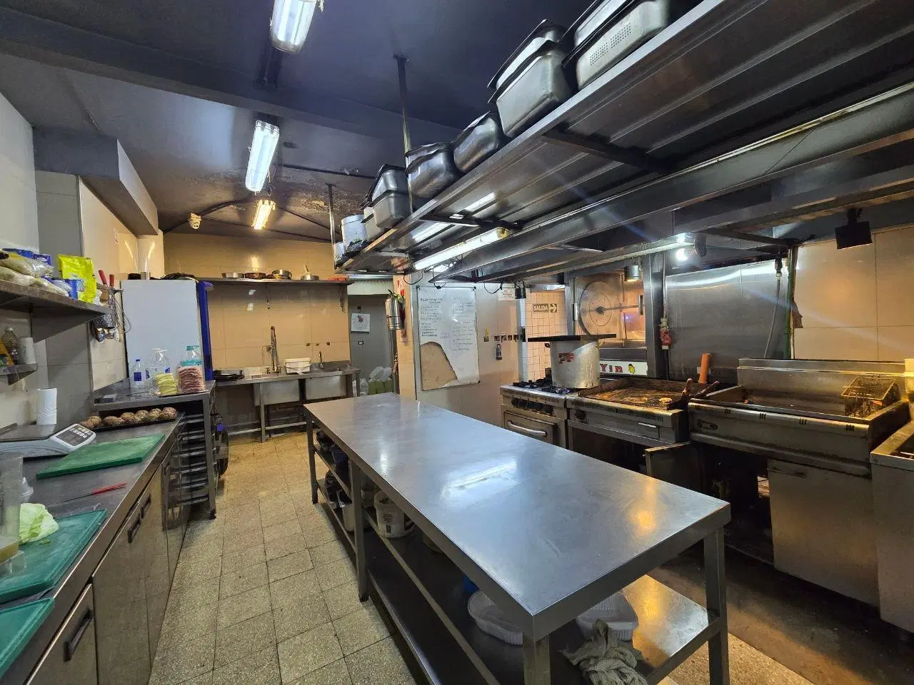 LOCAL EN VENTA CON RENTA EN CABALLITO - AV RIVADAVIA 5