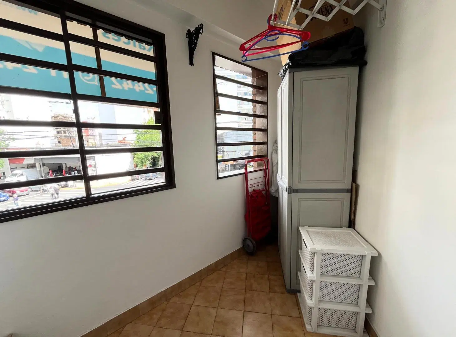 VENTA DEPARTAMENTO 3 AMBIENTES AL FRENTE APTO CREDITO EN CABALLITO 4