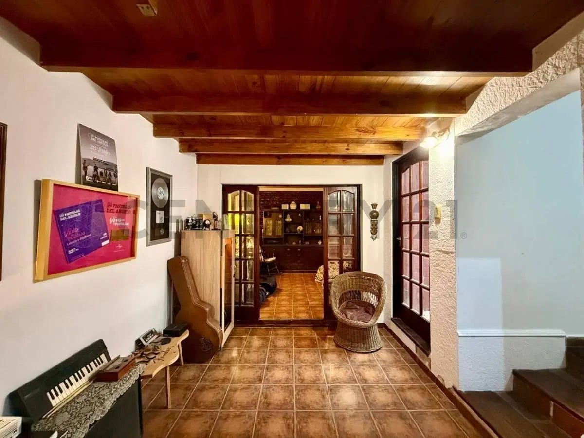 Venta PH 3 ambientes + escritorio, patio y terraza en Boedo 5