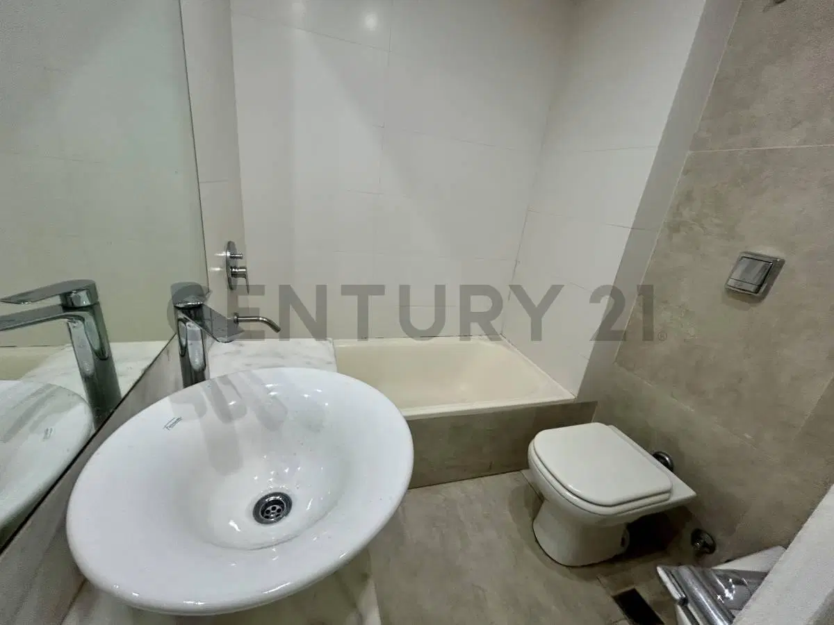 VENTA DEPARTAMENTO 4 AMBIENTES CON DEPENDENCIA, PATIO, COCHERA FIJA Y CUBIERTA, BAULERA Y AMENITIES 3