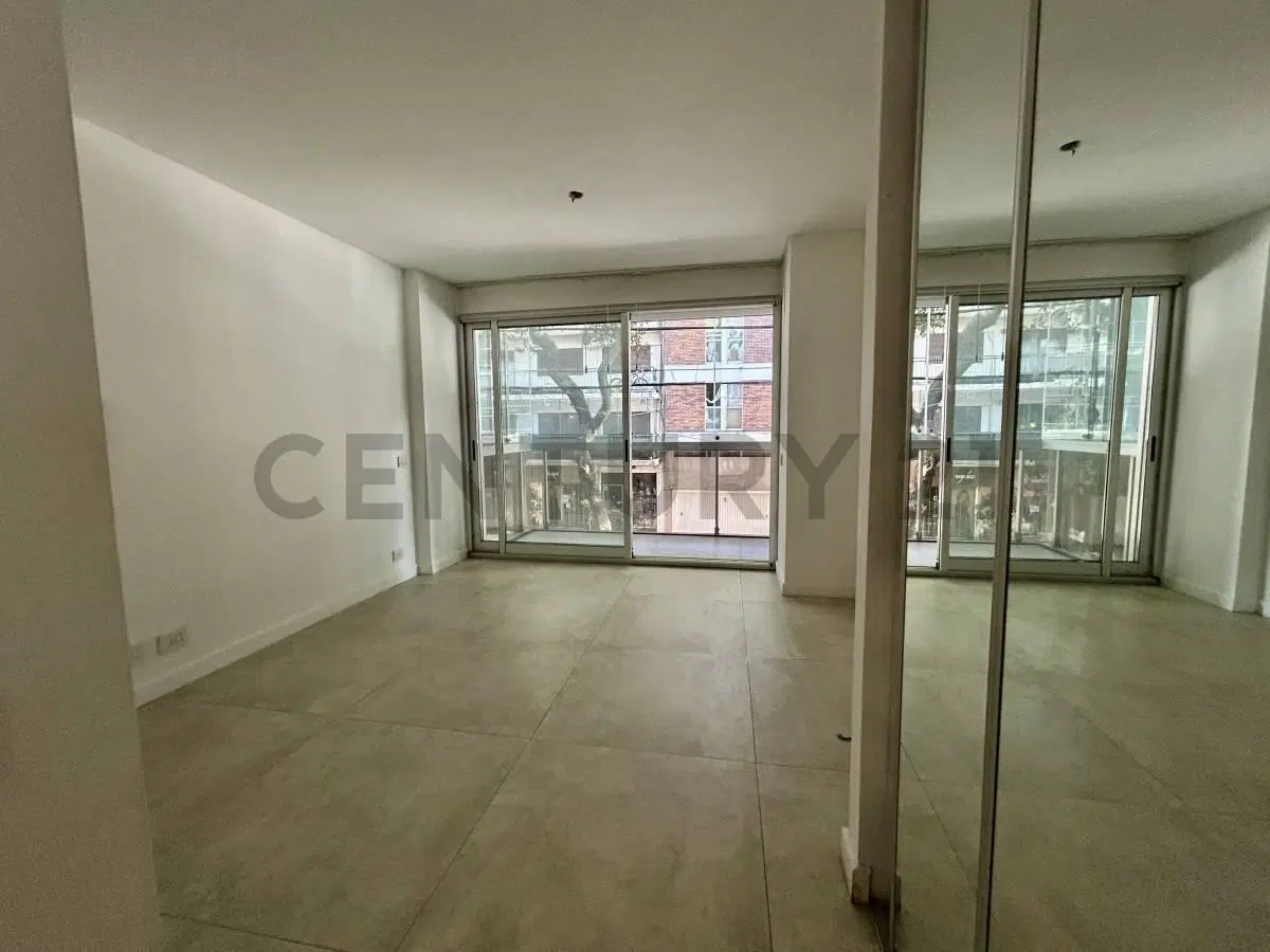 VENTA DEPARTAMENTO 4 AMBIENTES CON DEPENDENCIA, PATIO, COCHERA FIJA Y CUBIERTA, BAULERA Y AMENITIES 5