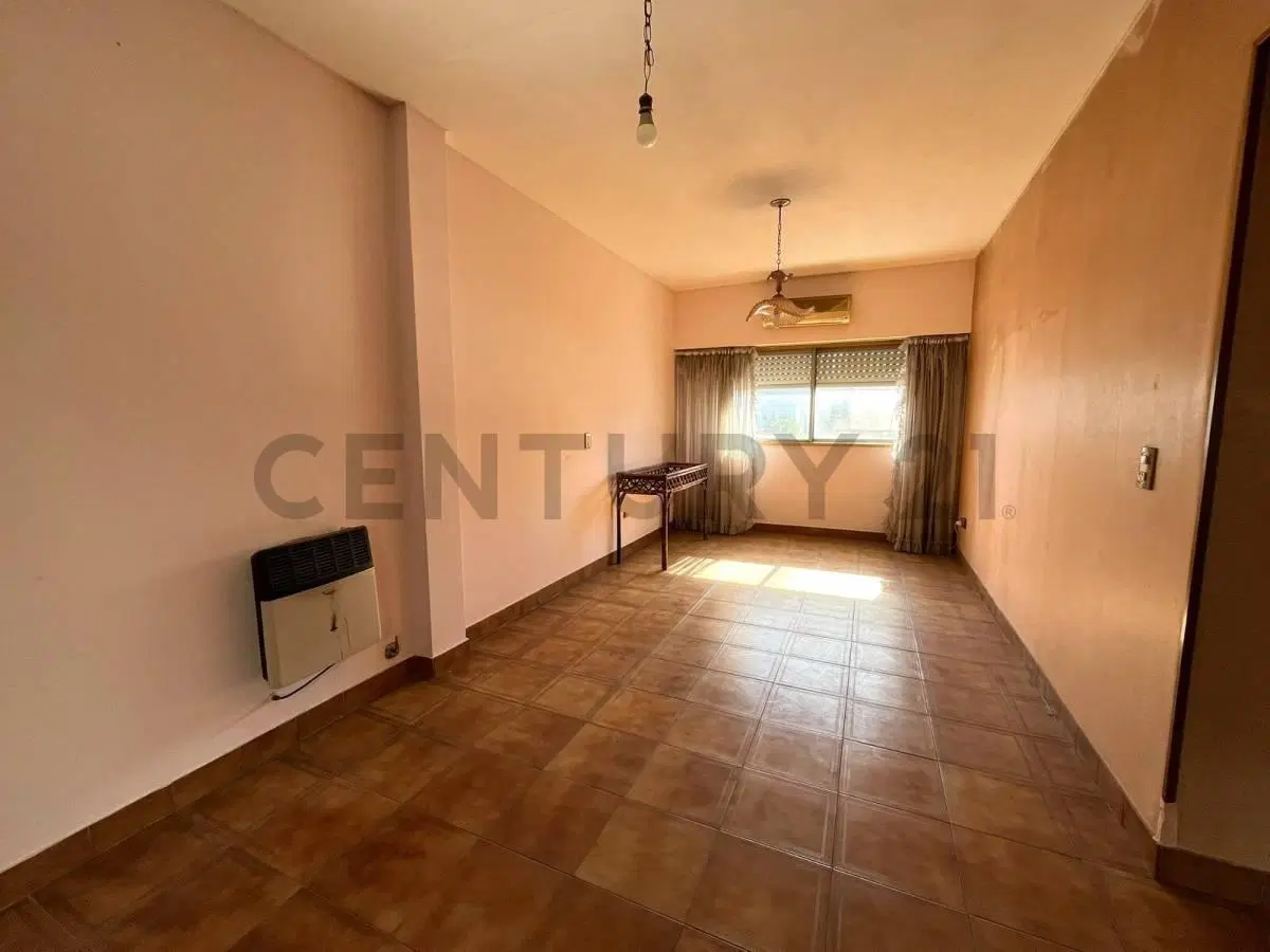VENTA DEPARTAMENTO 4 AMBIENTES CON COCHERA APTO CREDITO EN LANUS OESTE 2