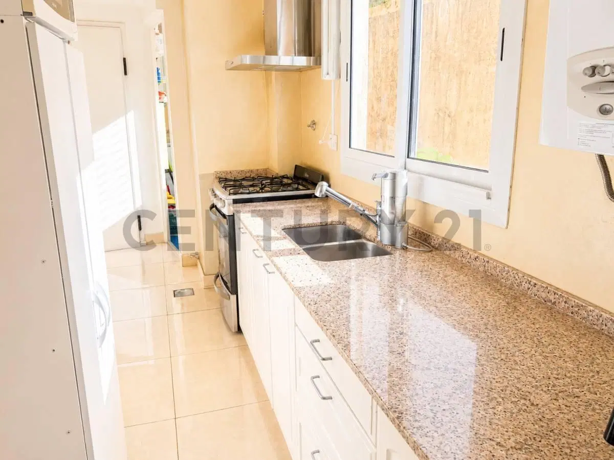 VENTA DEPTO 4 AMB FRENTE - BARRIO NORTE 5