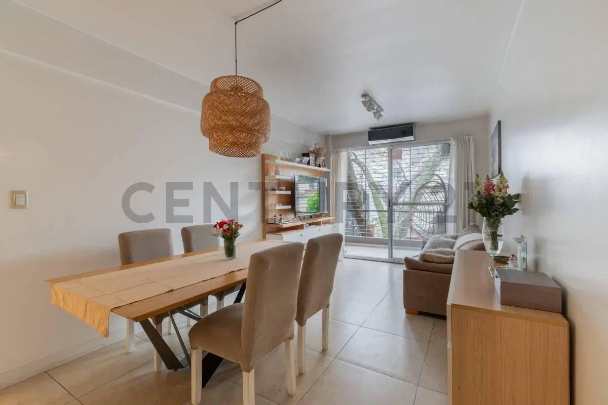 VENTA DEPARTAMENTO DE 3 AMBIENTES CON PATIO +ESPACIO ESCRITORIO + COCHERA EN COLEGIALES 3