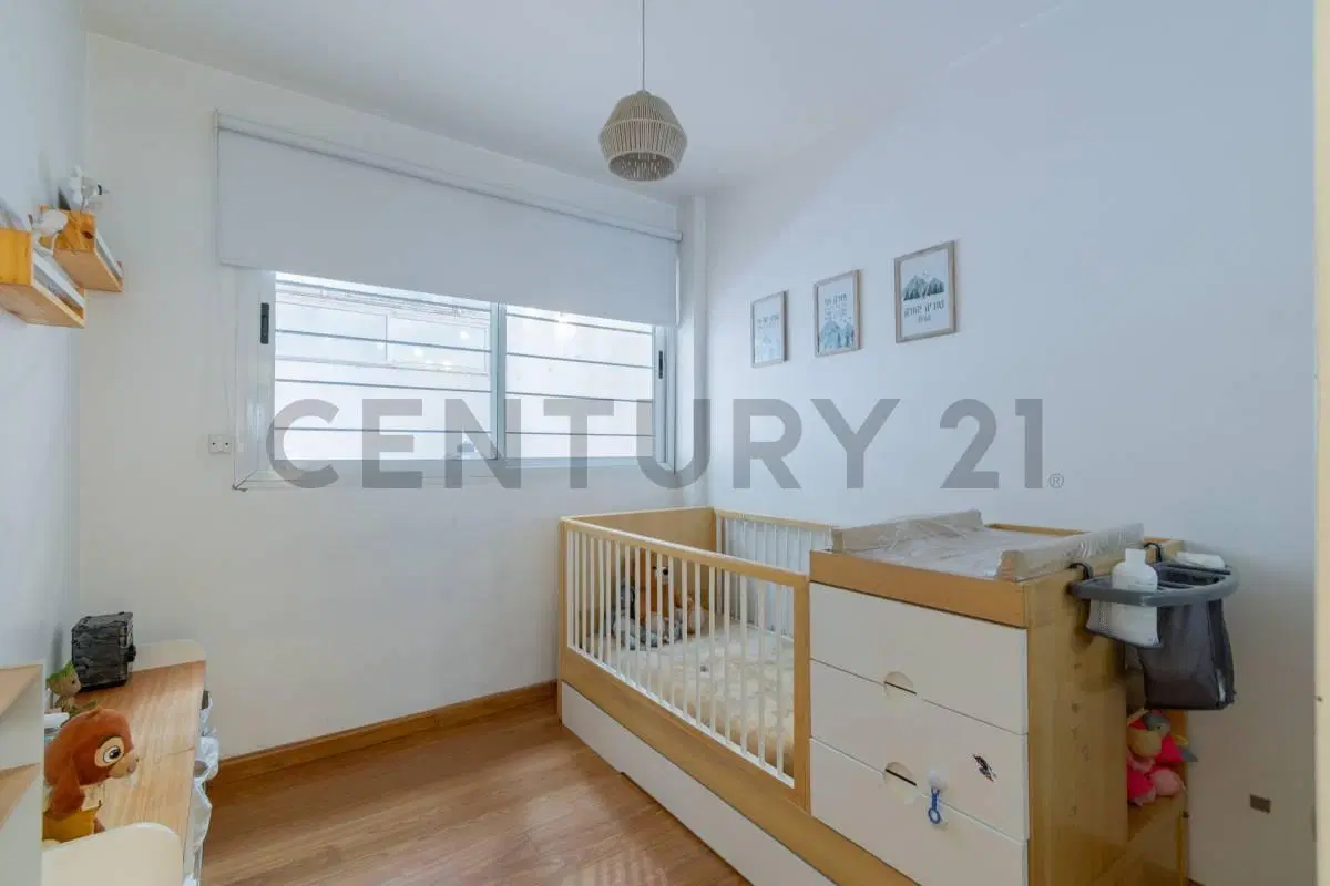 VENTA DEPARTAMENTO DE 3 AMBIENTES CON PATIO +ESPACIO ESCRITORIO + COCHERA EN COLEGIALES 8