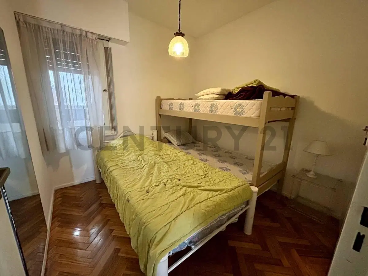 VENTA DE DEPARTAMENTO 3 AMBIENTES CON DEPENDENCIA Y COCHERA EN ALMAGRO 3