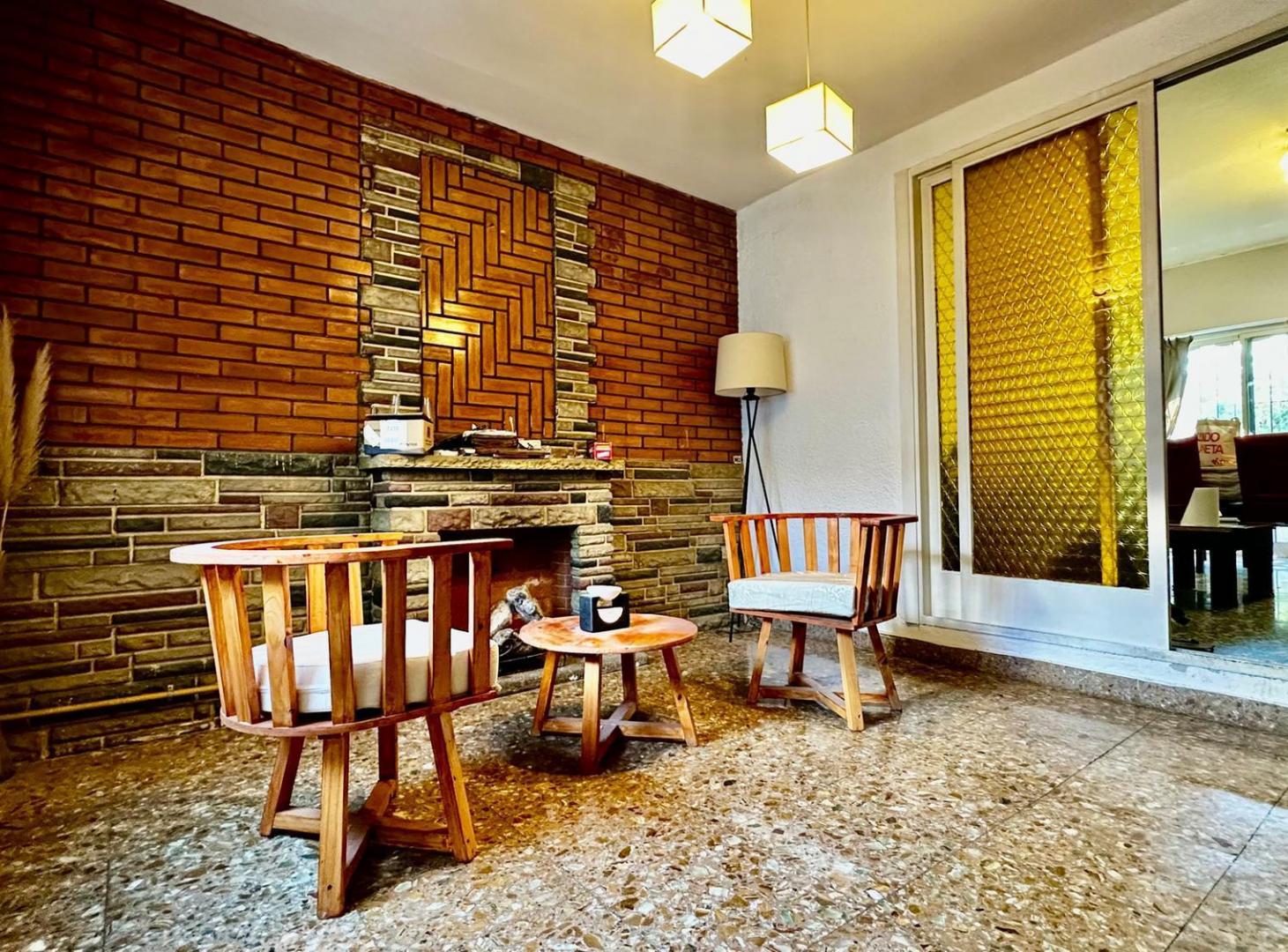 VENTA PH 5 AMBIENTES PARQUE CHACABUCO LUMINOSO CON QUINCHO Y 2 TERRAZAS MAS LOCAL A LA CALLE