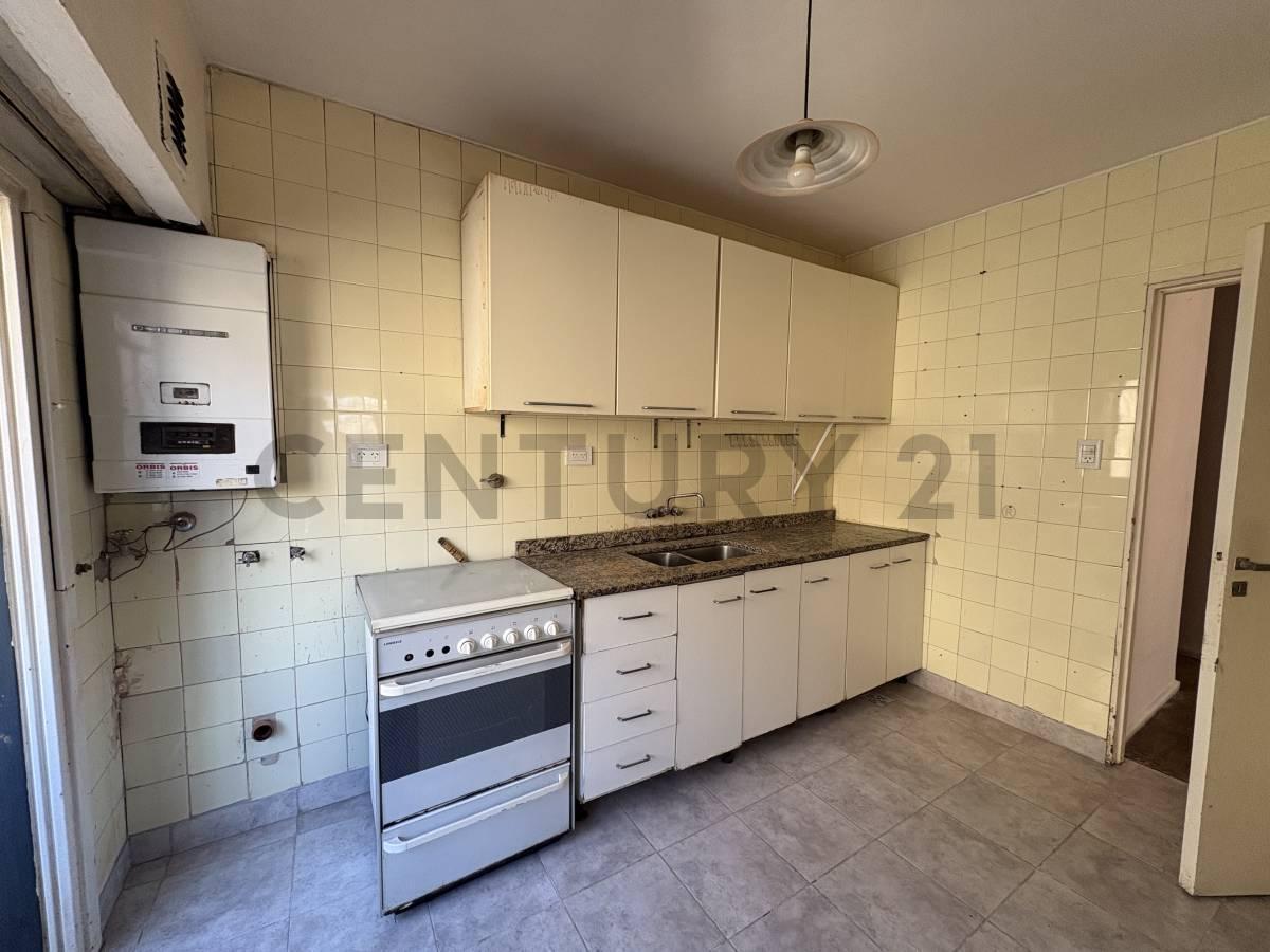 Venta Departamento 4 ambientes con cochera en Recoleta