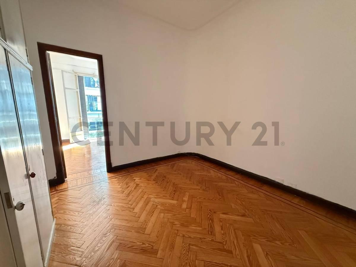 Foto de Venta departamento 3 ambientes + dependencia/escritorio en Recoleta, imagen 3