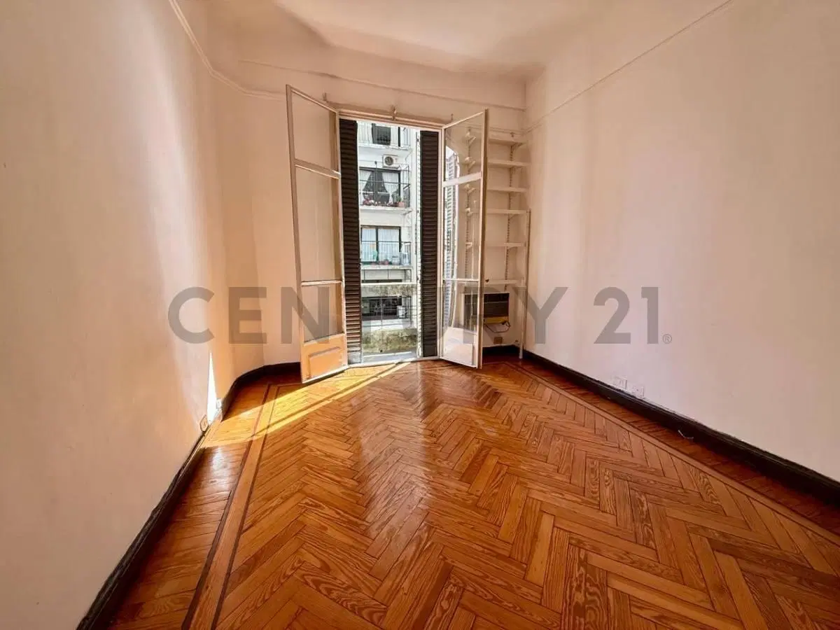 Venta departamento 3 ambientes + dependencia/escritorio en Recoleta 2