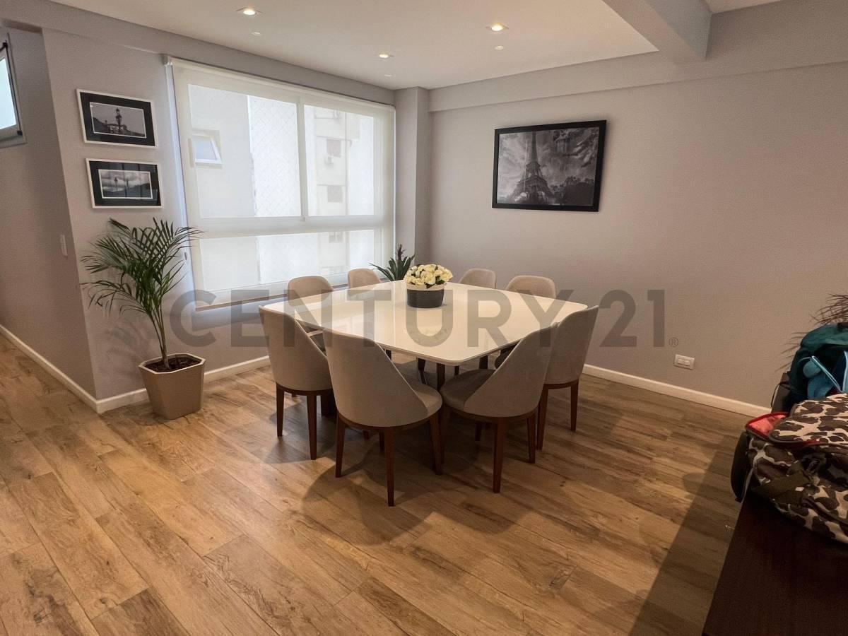 Foto de Venta Departamento 4 Ambientes con dependencia y cochera de Categoría, imagen 2