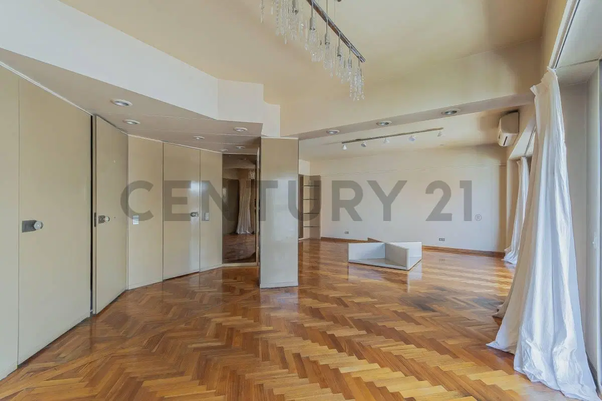 VENTA DEPARTAMENTO DE 4 AMBIENTES CON COCHERA EN LA MEJOR ZONA DE RECOLETA. APTO PERMUTA 2