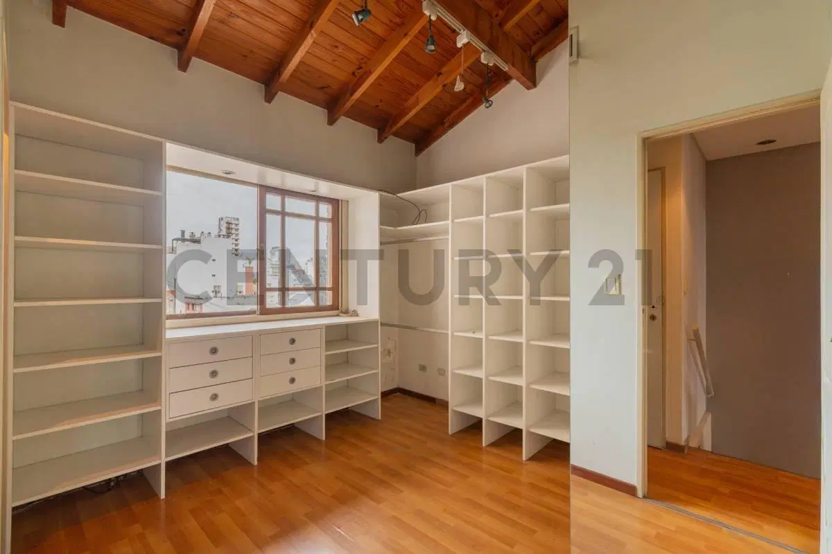 VENTA DÚPLEX 4 AMBIENTES CON DEPENDENCIA, BALCÓN Y 2 COCHERAS EN CABALLITO  - APTO CREDITO 8