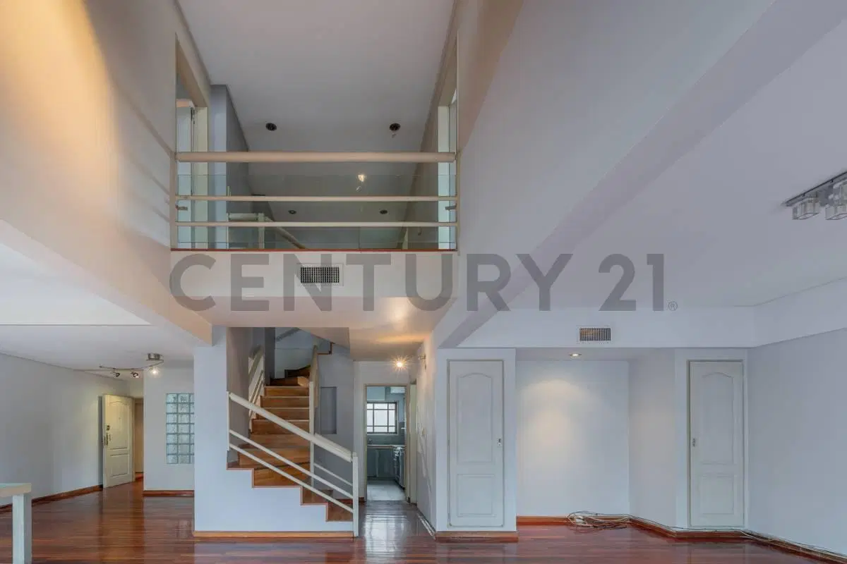 VENTA DÚPLEX 4 AMBIENTES CON DEPENDENCIA, BALCÓN Y 2 COCHERAS EN CABALLITO  - APTO CREDITO 2