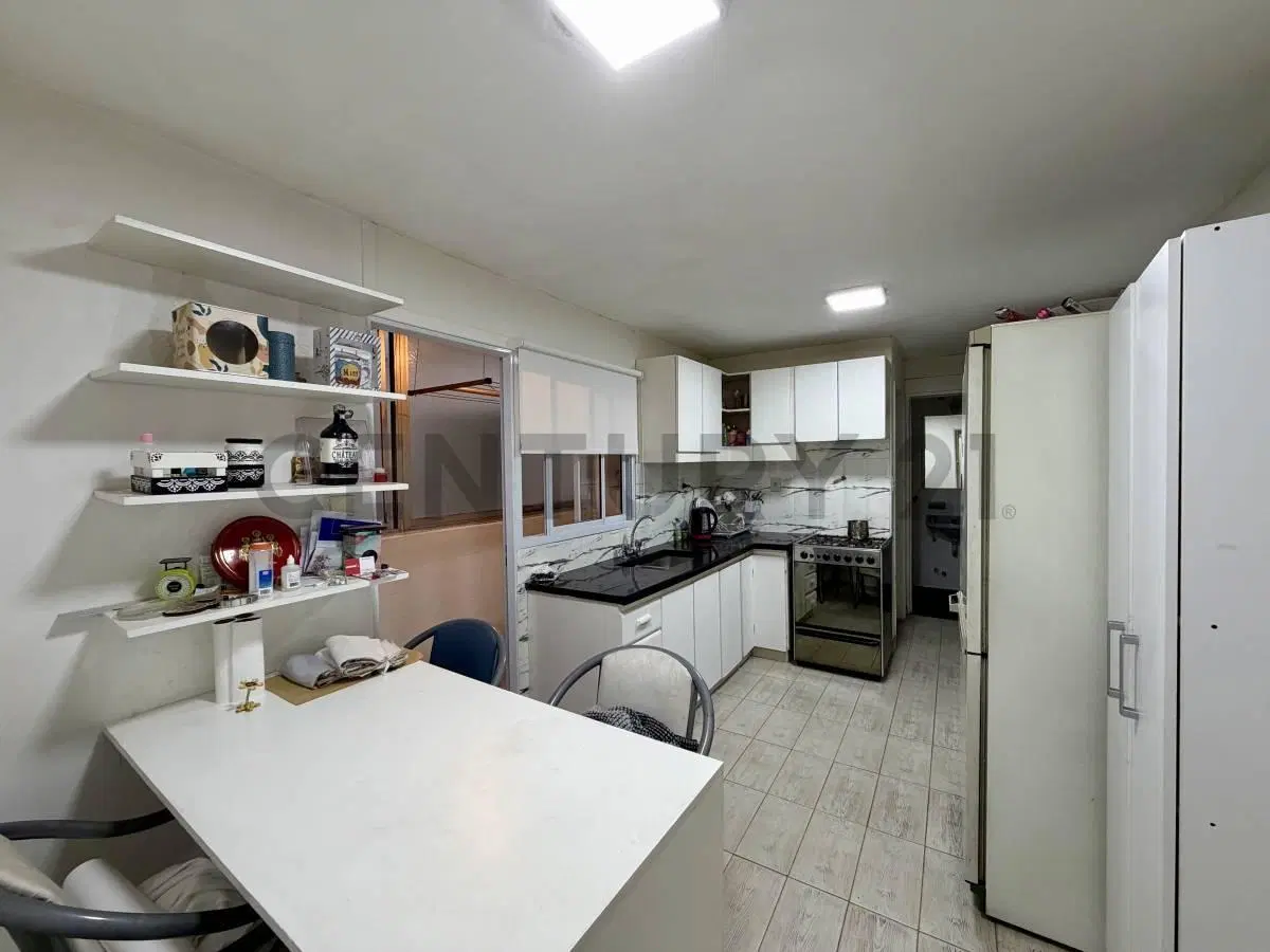 VENTA DEPARTAMENTO 4 AMBIENTES CON DEPENDECIA COCHERA Y BAULERA EN RECOLETA APTO CREDITO 3