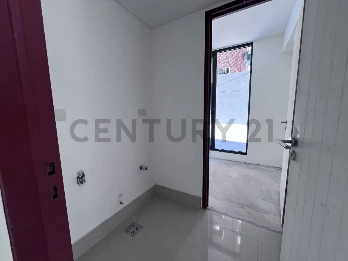 VENTA DEPARTAMENTO 4 AMBIENTES CON DOS COCHERAS EN TORRE LUMIERE 4
